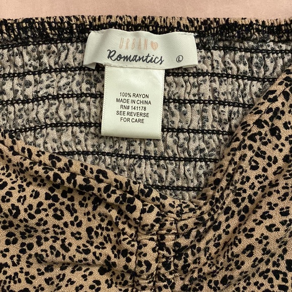 URBAN Romantics Leopard Print Top - Picture 2 of 3